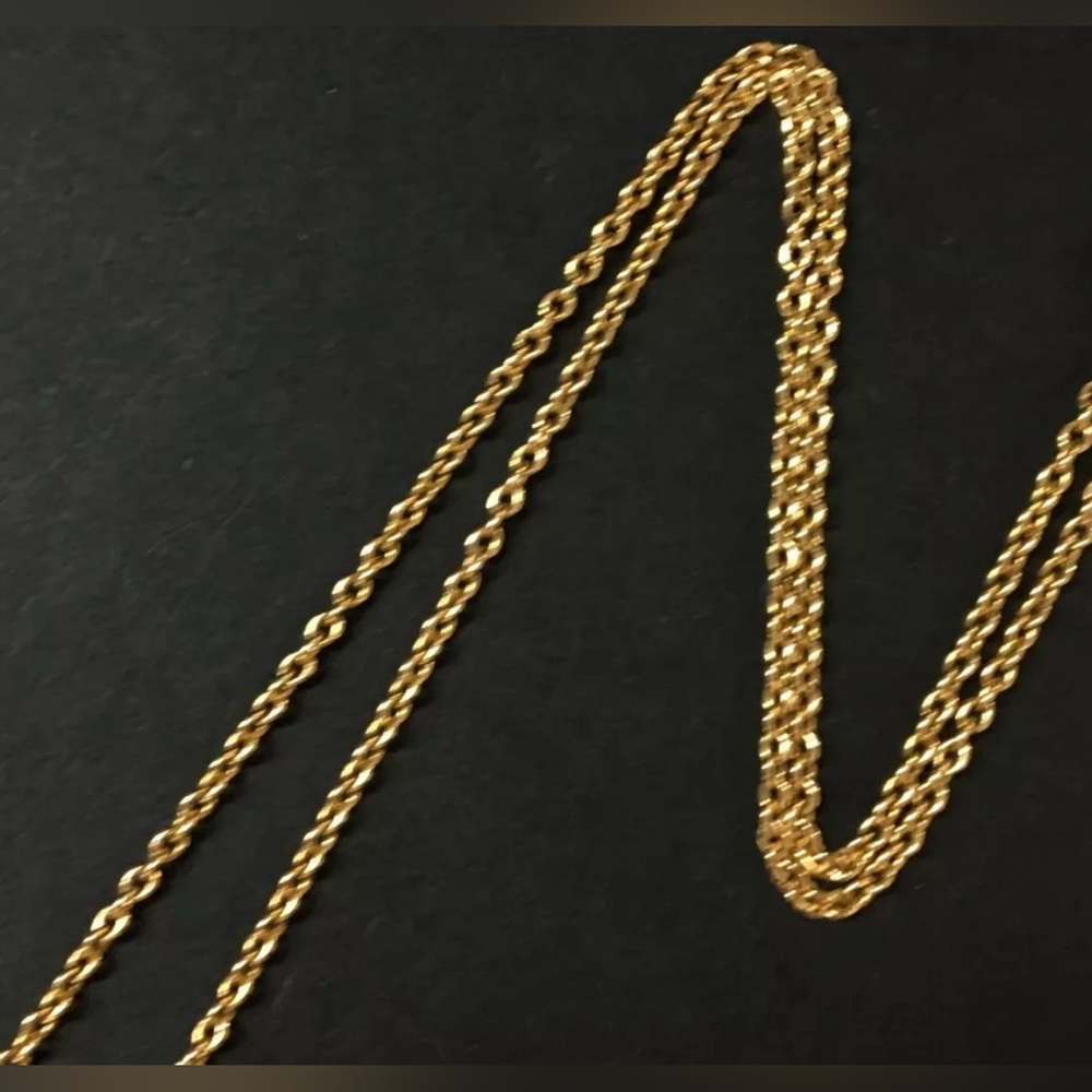 Louis Vuitton Gold ‘V’ Necklace - Picture 3 of 7